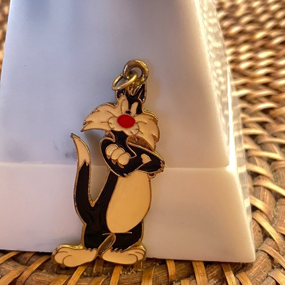 🌻2 for $15🌻 Looney Toons Sylvester Charm - Picture 3 of 3